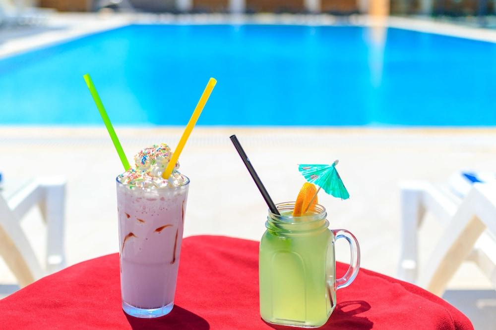 Ucar Royal Hotel Ve Konferans Salonu Ağva 外观 照片