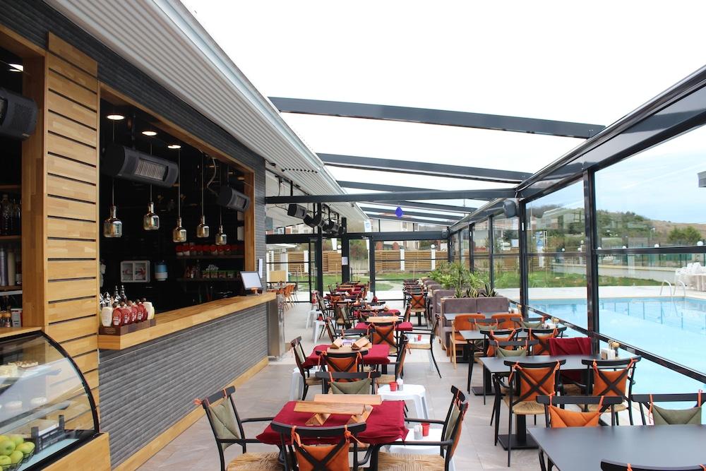 Ucar Royal Hotel Ve Konferans Salonu Ağva 外观 照片