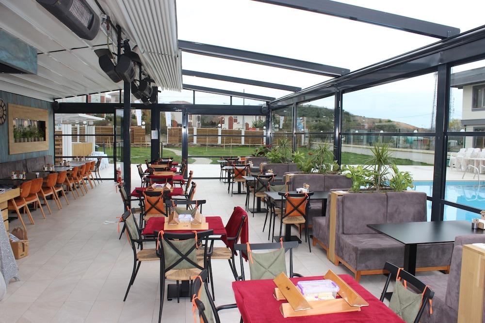 Ucar Royal Hotel Ve Konferans Salonu Ağva 外观 照片